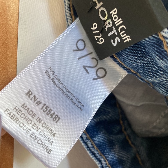 Simple Society super high rise roll cuff shorts, Size 9/29,  NWT - Picture 7 of 9